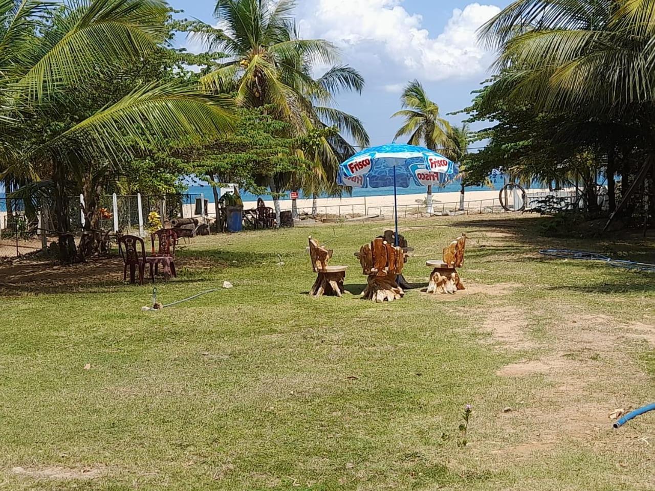 Baden Beach Hotel Kalkudah  Exterior foto