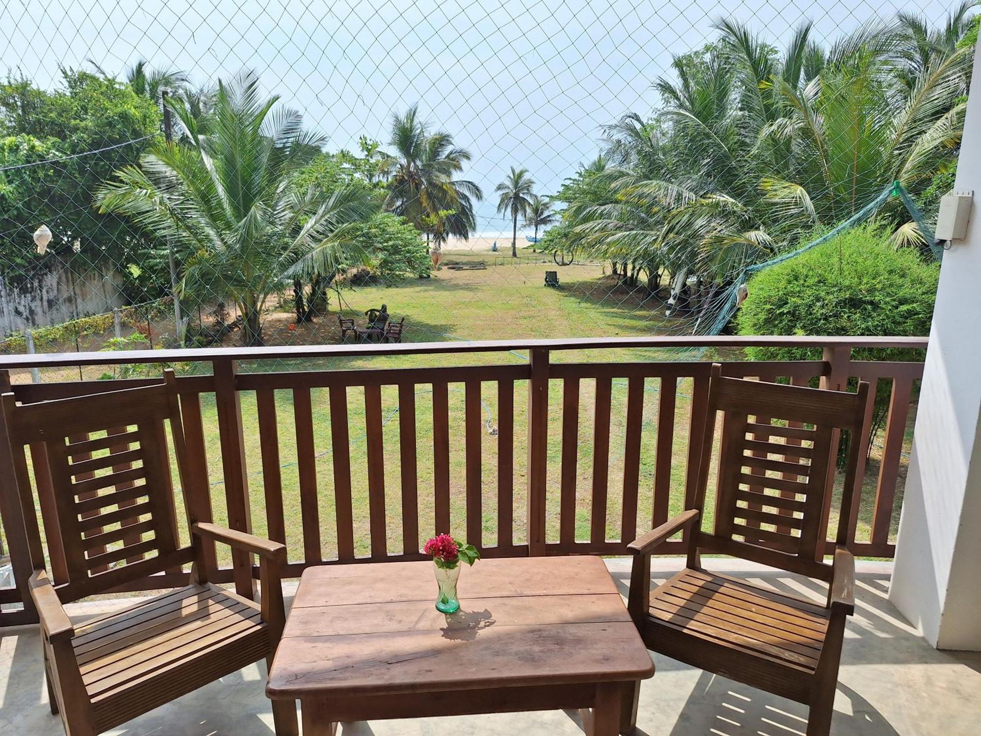 Baden Beach Hotel Kalkudah  Exterior foto